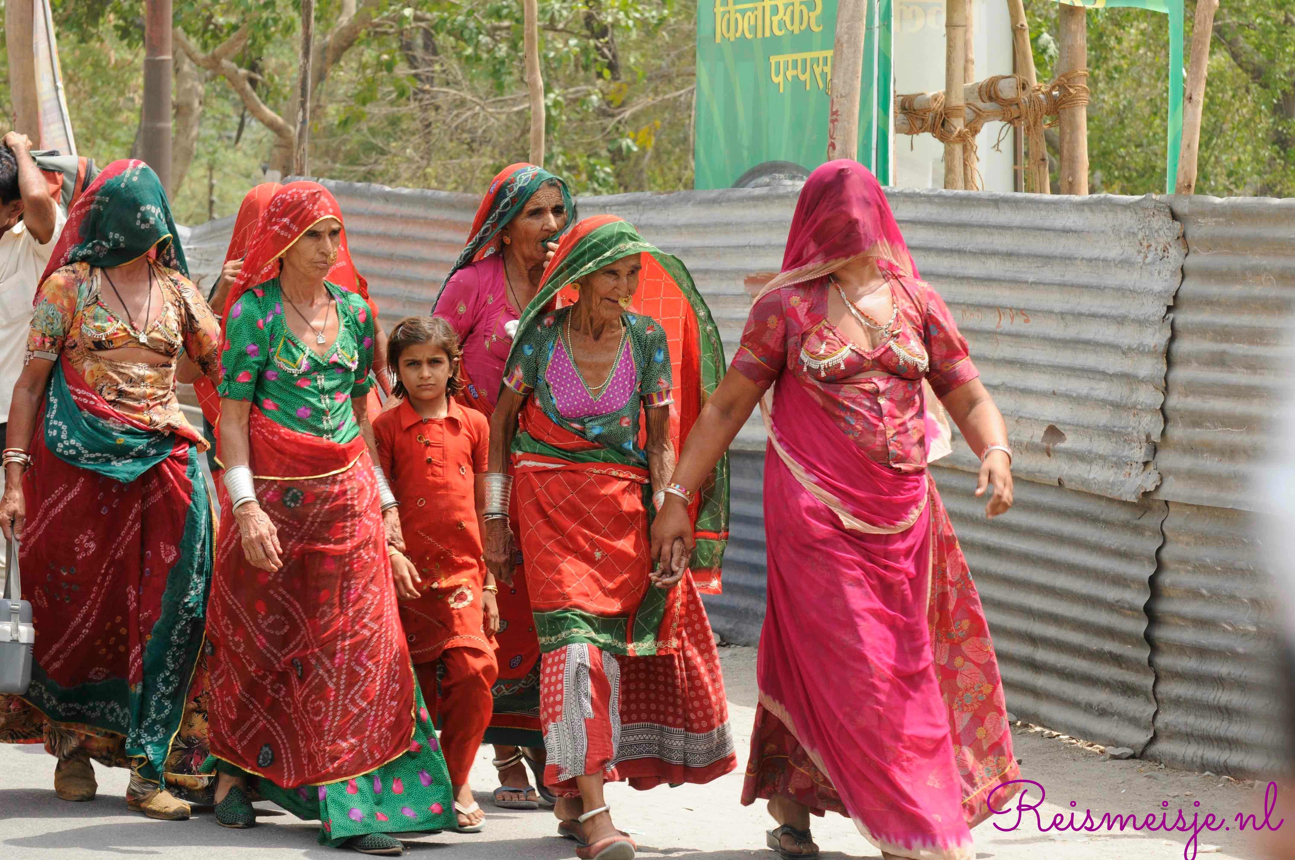 Stroomopwaarts Kom langs om het te weten hongersnood Tips om als vrouw alleen door India te reizen » Reismeisje